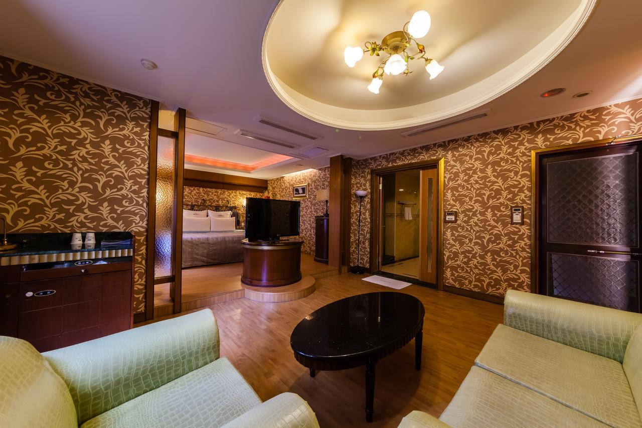 Lestar Motel Taoyuan Exterior photo